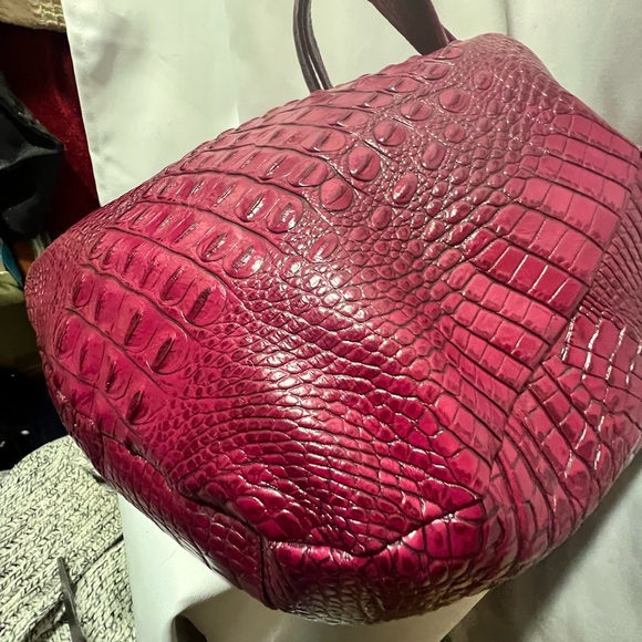 Brahmin Jacqueline Melbourne Croc-Embossed Burgundy Leather Hobo bag. - Picture 14 of 15